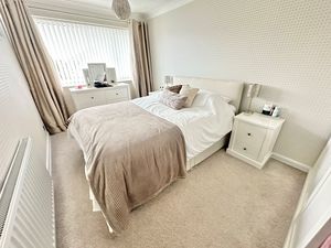 Everest Close Great Sutton